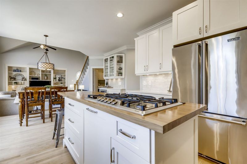 122 Poppleford Pl, Cary, NC 27518