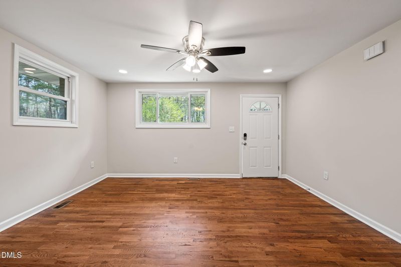 122 Rainey Ave, Hillsborough, NC 27278