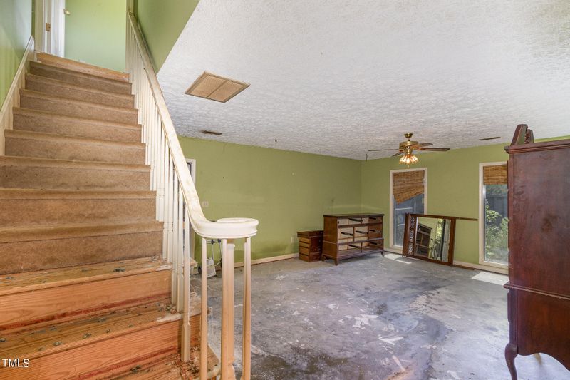 122 Roseville Loop Rd, Roxboro, NC 27574