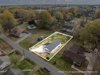 122 School St, Burlington, NC 27215