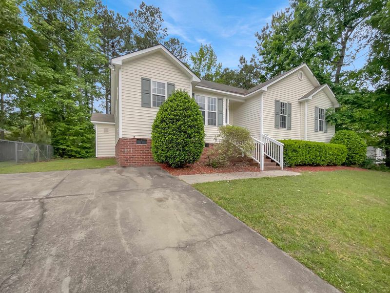 122 Ses Dr, Clayton, NC 27520