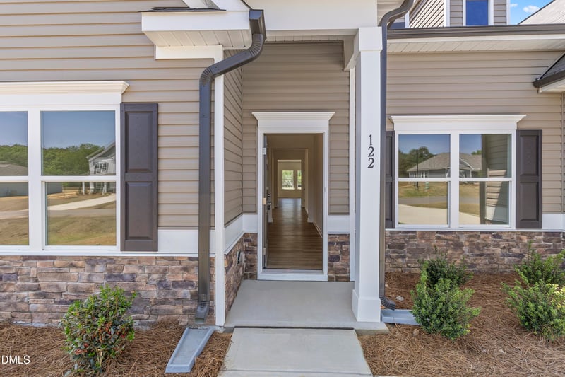 122 Smith Farms Dr, Lillington, NC 27546