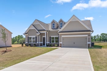 122 Smith Farms Dr, Lillington, NC 27546