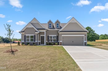 122 Smith Farms Dr, Lillington, NC 27546