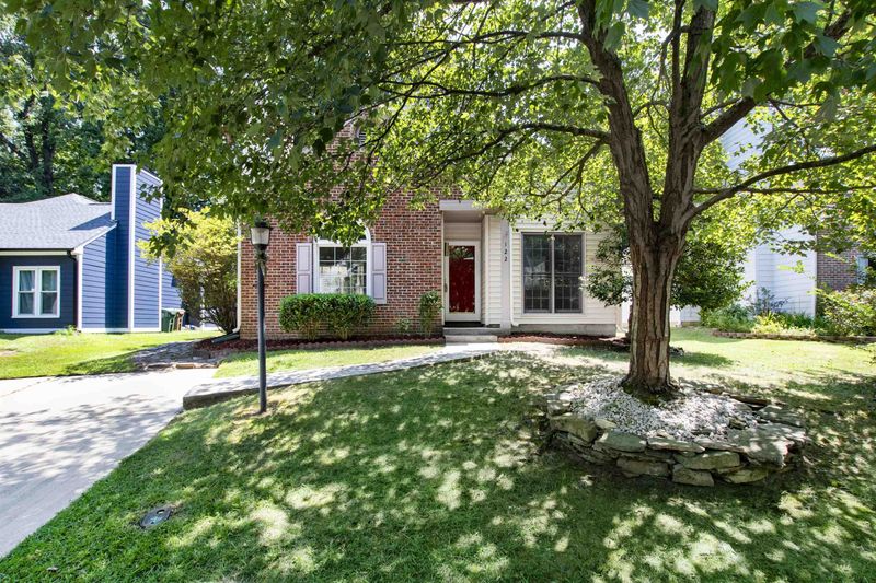 122 Sterlingdaire Dr, Cary, NC 27511