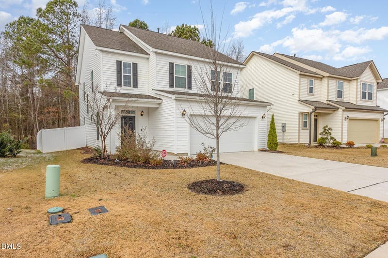 122 Still Hand Dr, Clayton, NC 27527