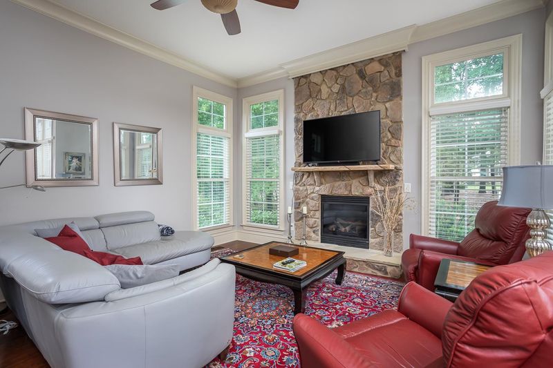 122 Terrell Dr, Rolesville, NC 27571