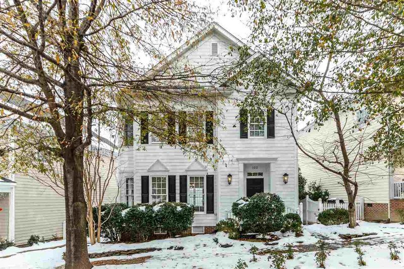 122 Tharrington Dr, Chapel Hill, NC 27516