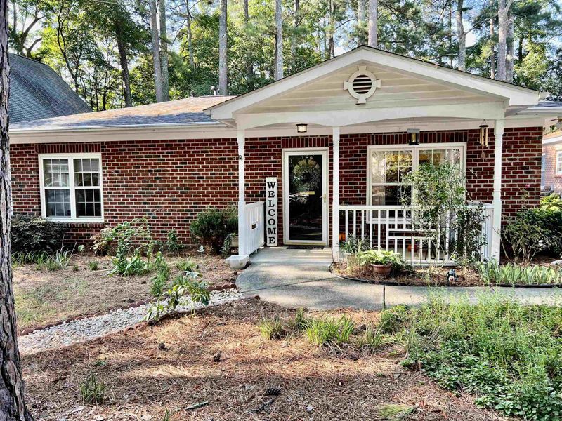 122 E Vernon Ave, Wake Forest, NC 27587