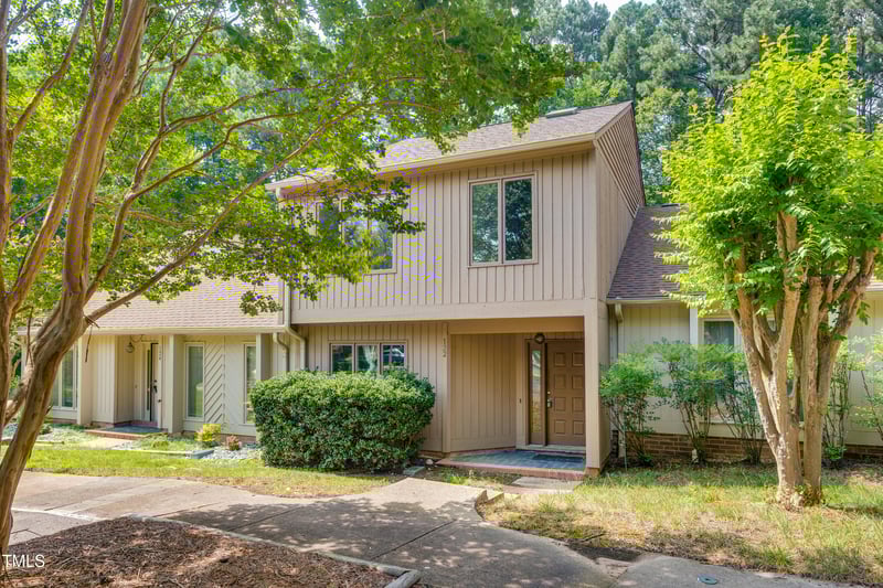 122 Woodbridge Ln, Chapel Hill, NC 27514