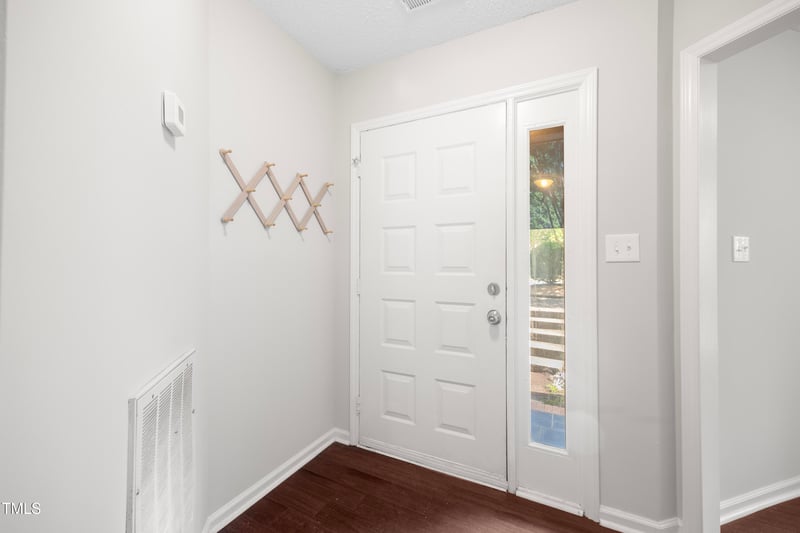 122 Woodbridge Ln, Chapel Hill, NC 27514