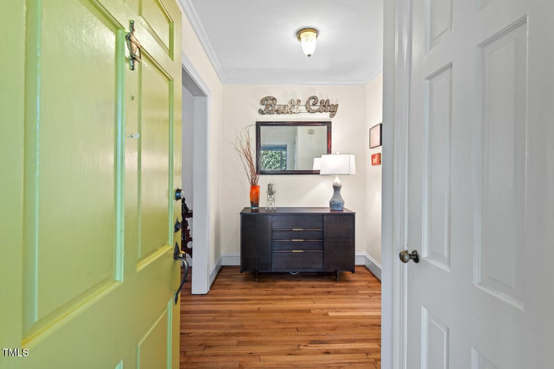 122 Woodridge Dr, Durham, NC 27707