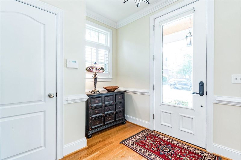 1220 N Blount St, Raleigh, NC 27604