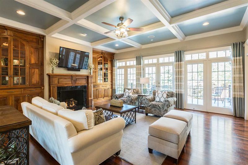 1220 Falls Bridge Dr, Raleigh, NC 27614
