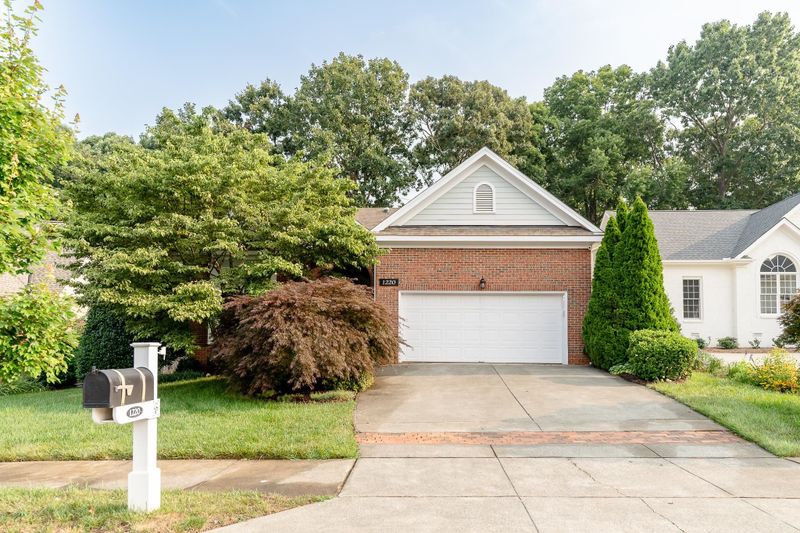 1220 Greystone Park Dr, Raleigh, NC 27615