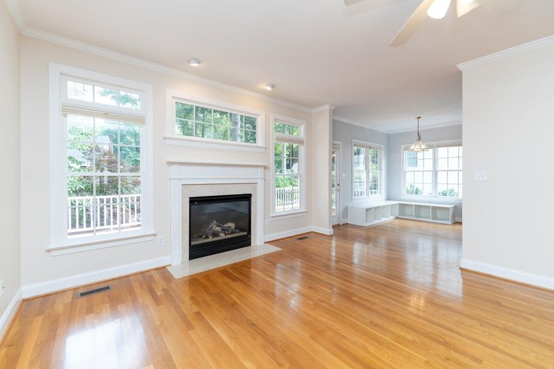 1220 Greystone Park Dr, Raleigh, NC 27615