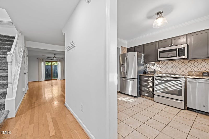 1220 Manassas Ct #E, Raleigh, NC 27609