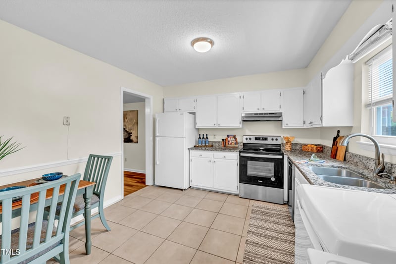 1220 Manassas Ct, Raleigh, NC 27609
