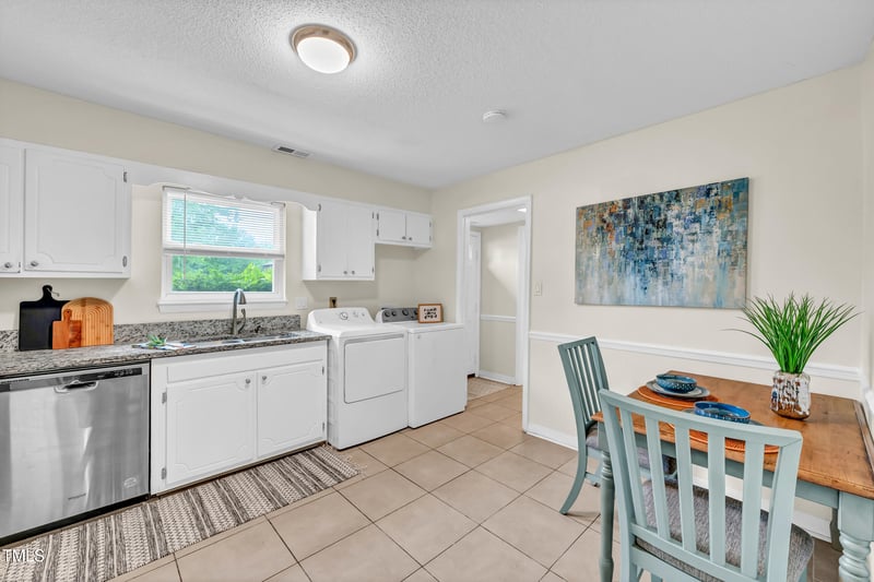 1220 Manassas Ct, Raleigh, NC 27609