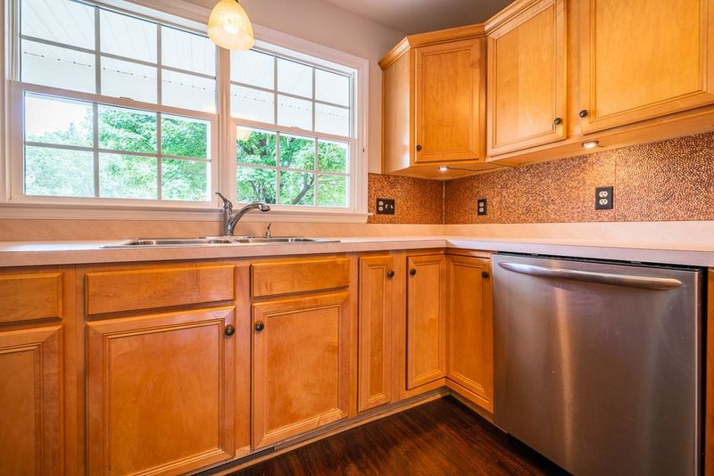 1220 Miracle Dr, Wake Forest, NC 27587