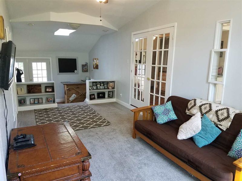 1220 Poplar Ave, Garner, NC 27529