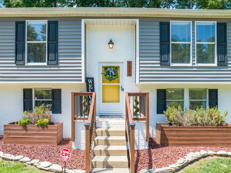 1220 Sherbrooke Ct, Raleigh, NC 27612