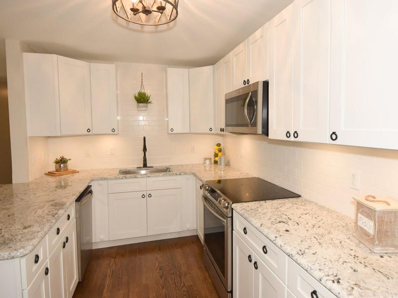 1220 Somerset Rd, Raleigh, NC 27610