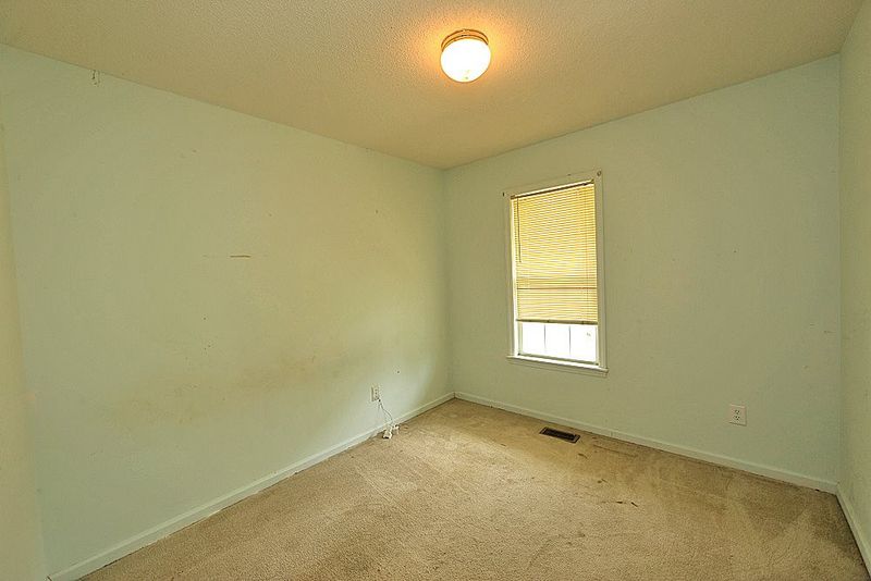 1220 Spruce Dr, Zebulon, NC 27597