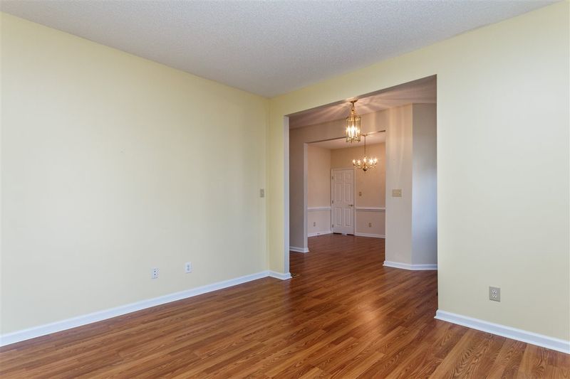 12201 Breton Ln, Raleigh, NC 27613