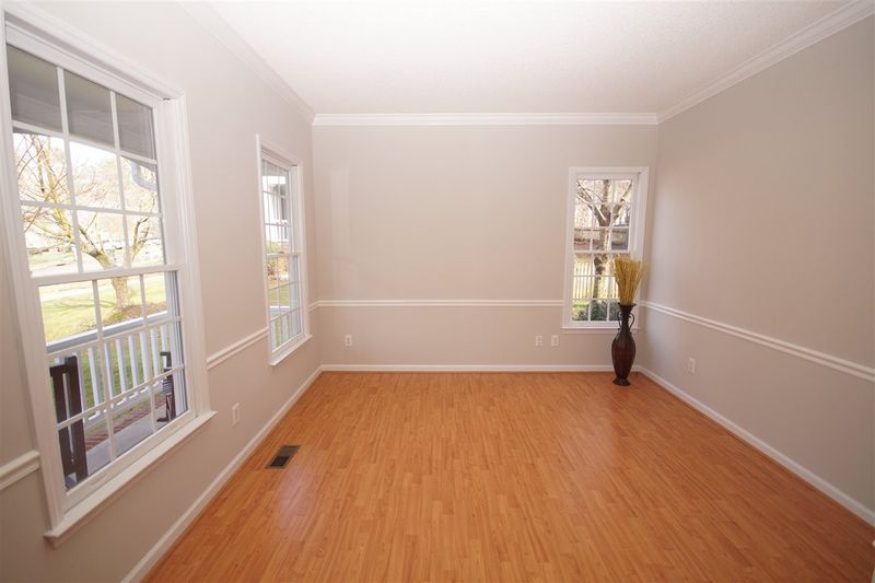 12204 Freemont Ln, Raleigh, NC 27613
