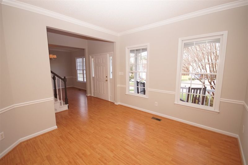 12204 Freemont Ln, Raleigh, NC 27613