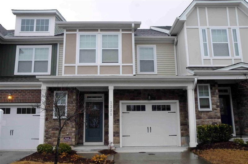 1221 Alston Forest Dr, Cary, NC 27519