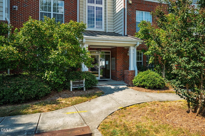 1221 Arborgate Cir, Chapel Hill, NC 27514