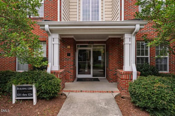 1221 Arborgate Cir, Chapel Hill, NC 27514