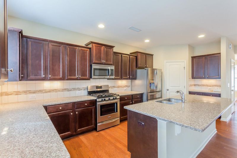 1221 Brook Bluff Rd, Knightdale, NC 27545