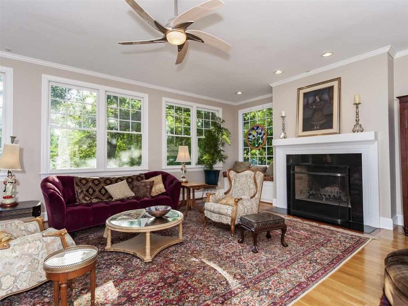 1221 Canterbury Rd, Raleigh, NC 27608