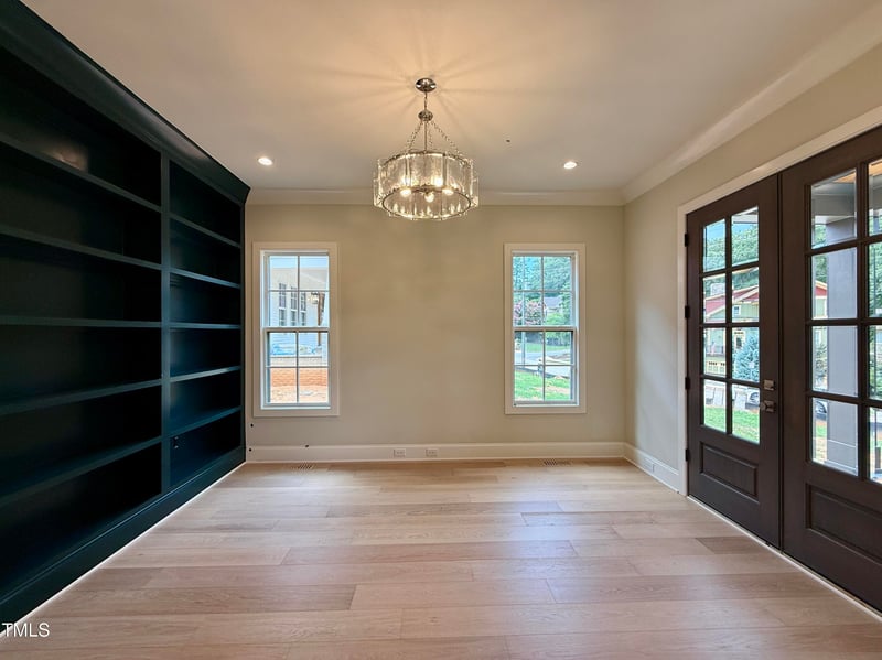 1221 Dixie Trl, Raleigh, NC 27607