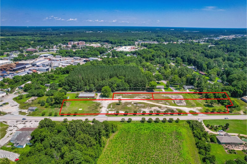 1221 E Market St, Smithfield, NC 27577