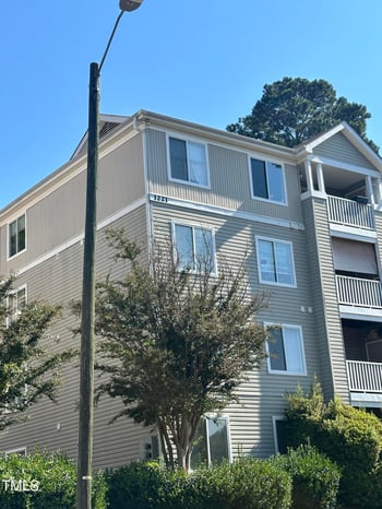 1221 University Ct #304, Raleigh, NC 27606