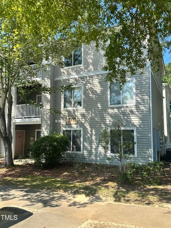 1221 University Ct #304, Raleigh, NC 27606