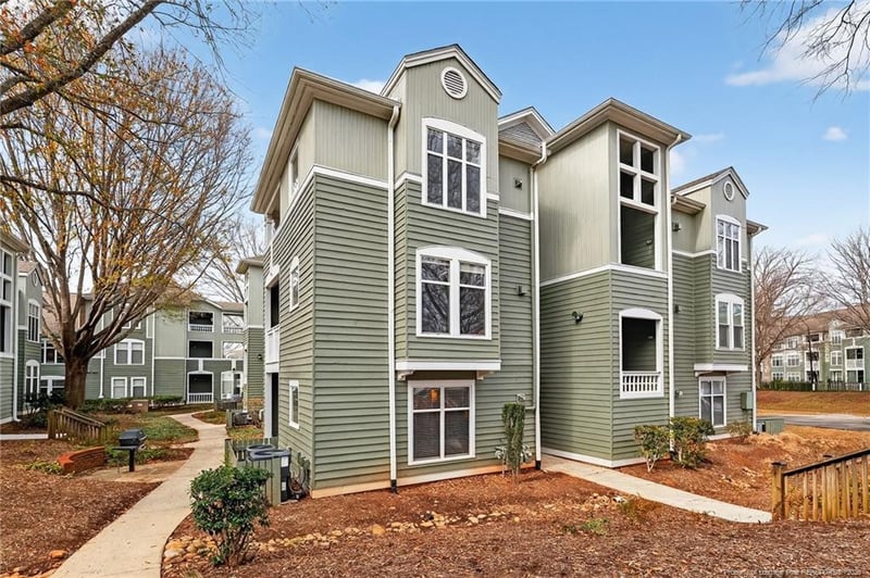 1221 Westview Ln #301, Raleigh, NC 27605