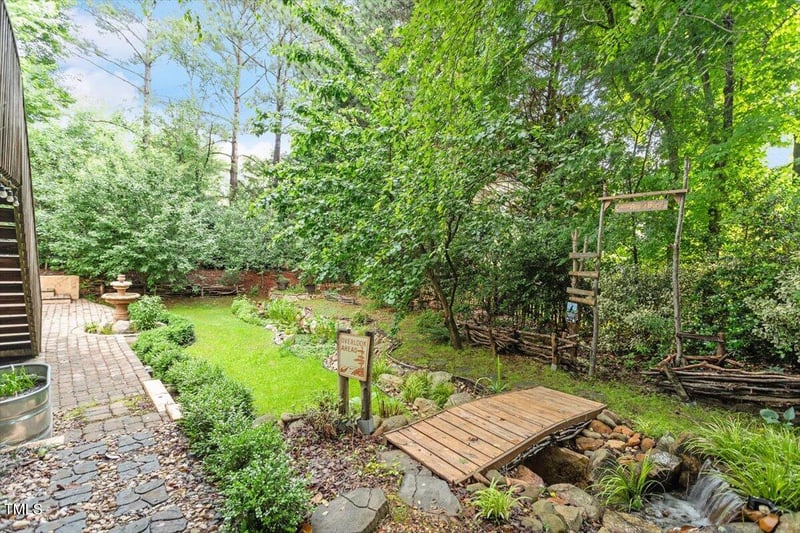 12212 Ashton Woods Ln, Raleigh, NC 27614