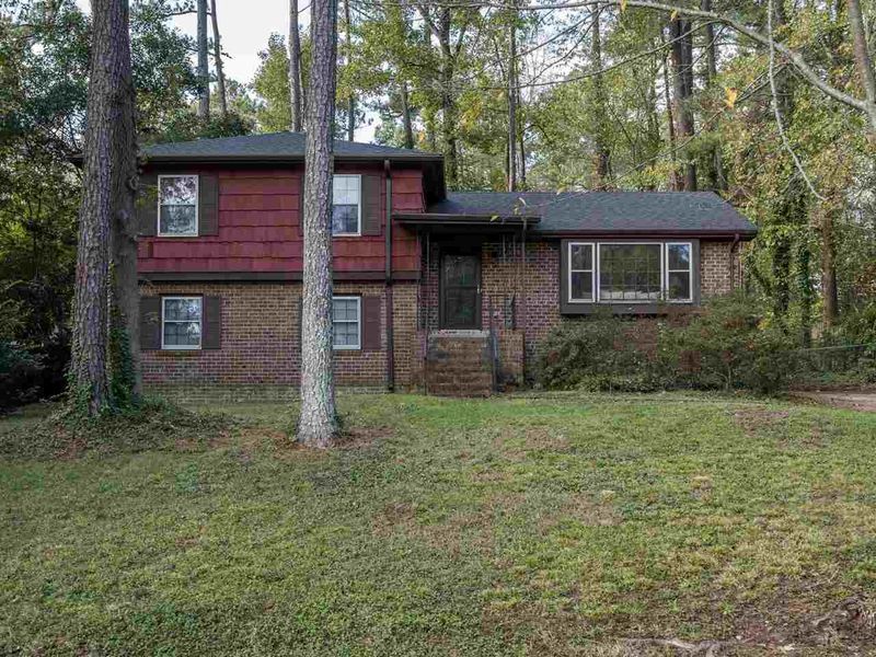 1222 Askham Dr, Cary, NC 27511