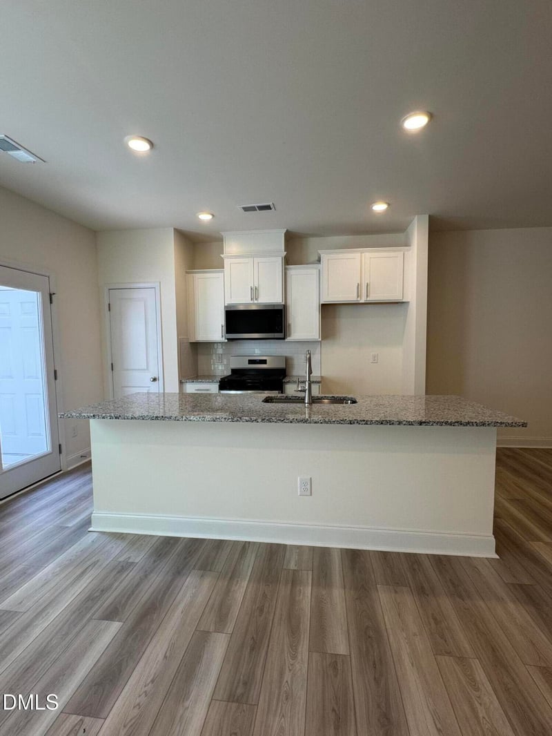 1222 Hammond Dr, Mebane, NC 27302