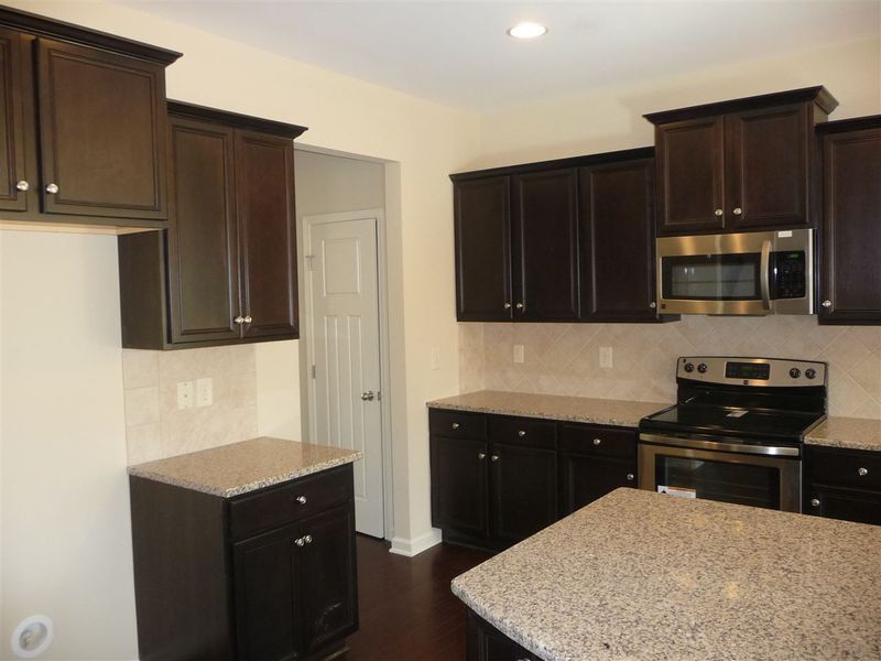 1223 Brook Bluff Rd, Knightdale, NC 27545
