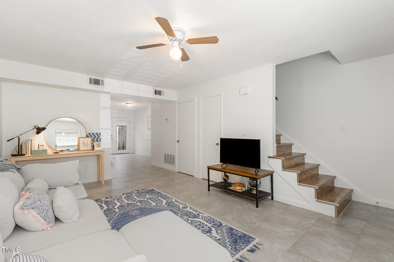 1223 Jamestown Ct, Cary, NC 27511