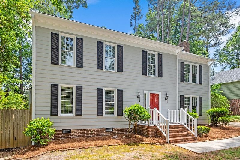 1223 Nottingham Dr, Cary, NC 27511