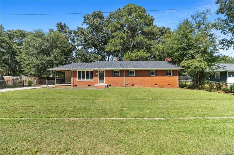 1223 Stansfield Dr, Fayetteville, NC 28303