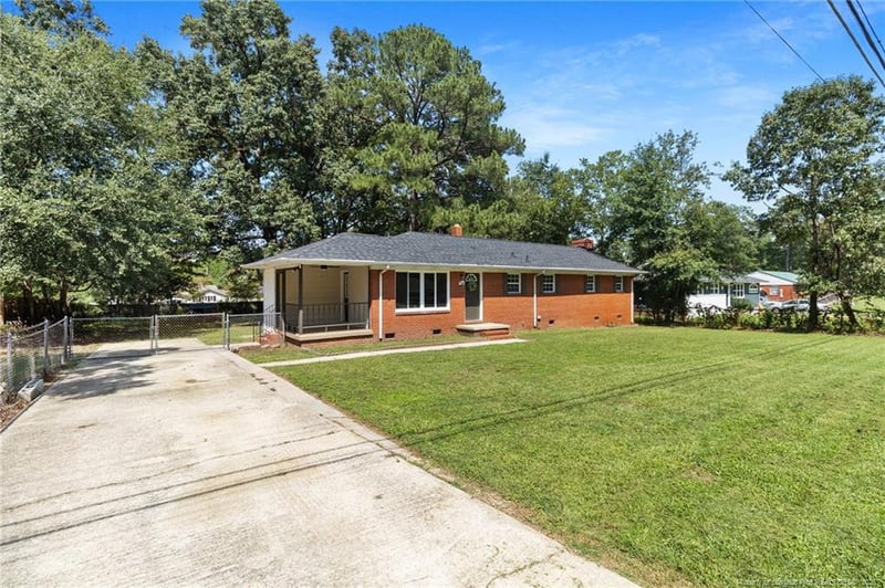 1223 Stansfield Dr, Fayetteville, NC 28303