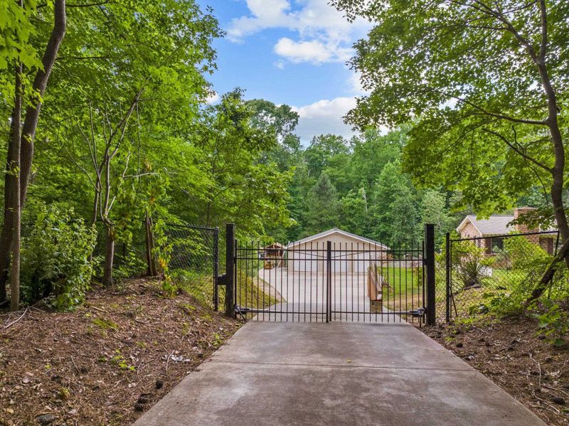 12233 Creedmoor Rd, Raleigh, NC 27614